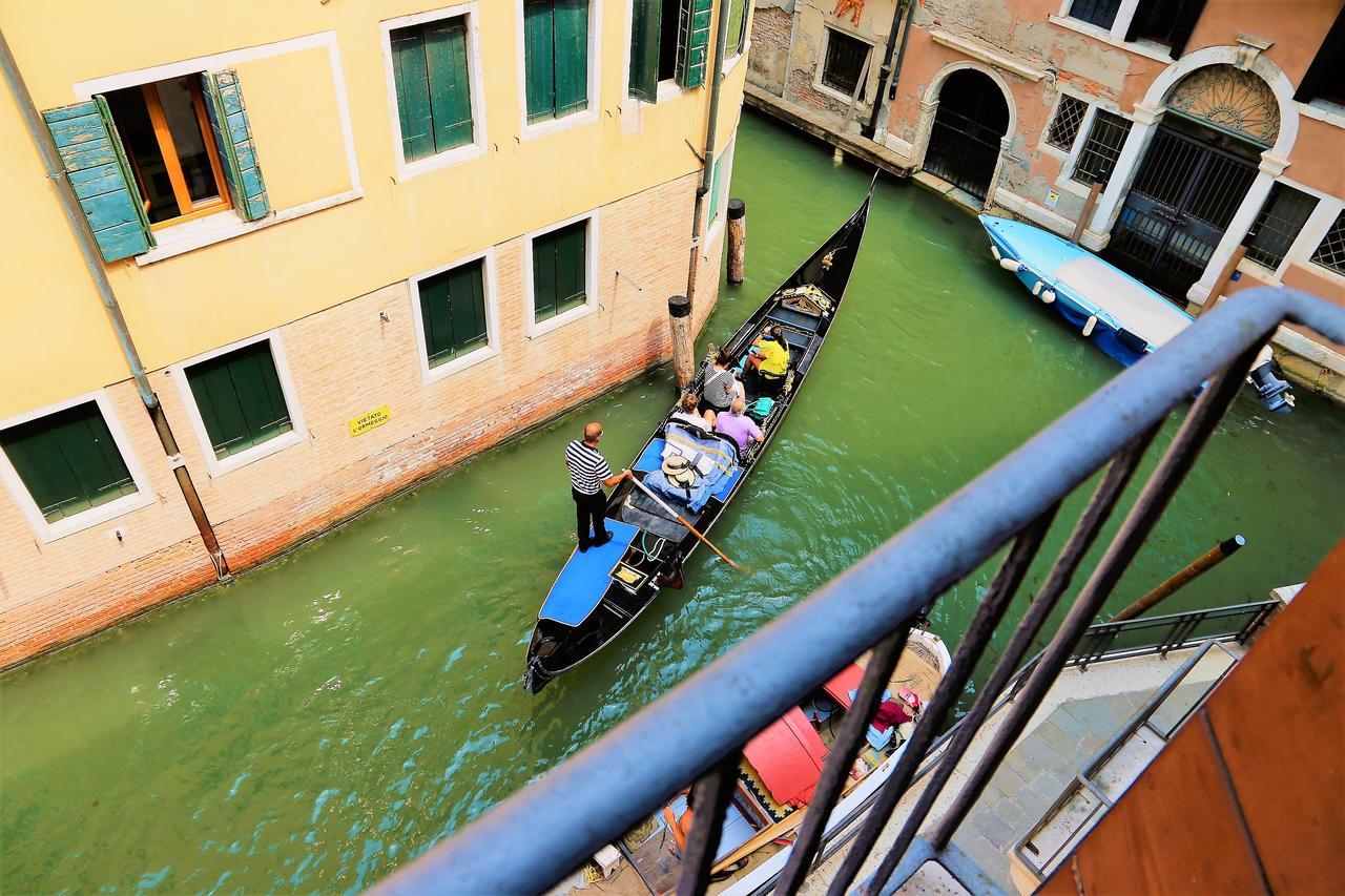 Casa Fiori Hotel เวนิส ภายนอก รูปภาพ